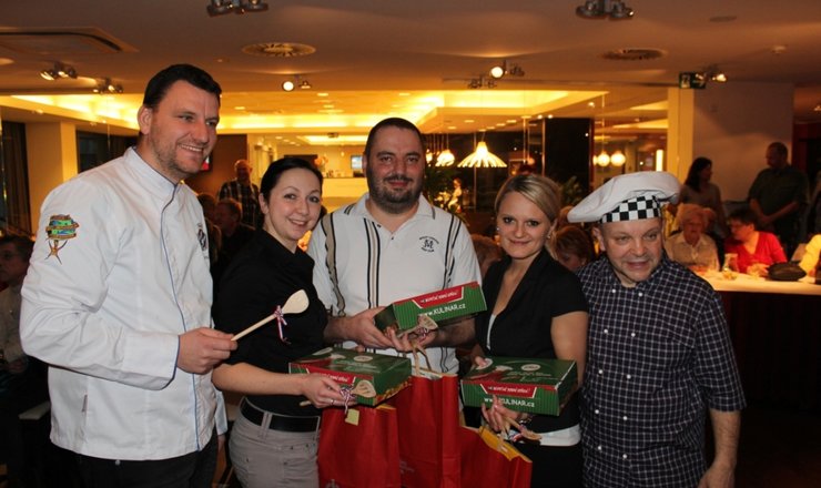 DNY SLOVENSKÉ KULTURY VYVRCHOLILY V BUDĚJOVICKÉM CLARIONU SOUTĚŽÍ O NEJLEPŠÍ HALUŠKY